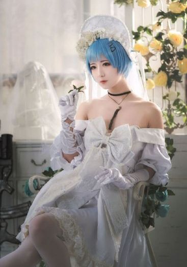 楼下的女人